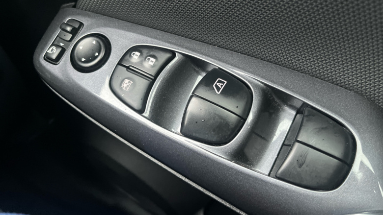 Nissan Juke 1.0 DiG-T 114 Acenta 5dr Petrol Hatchback